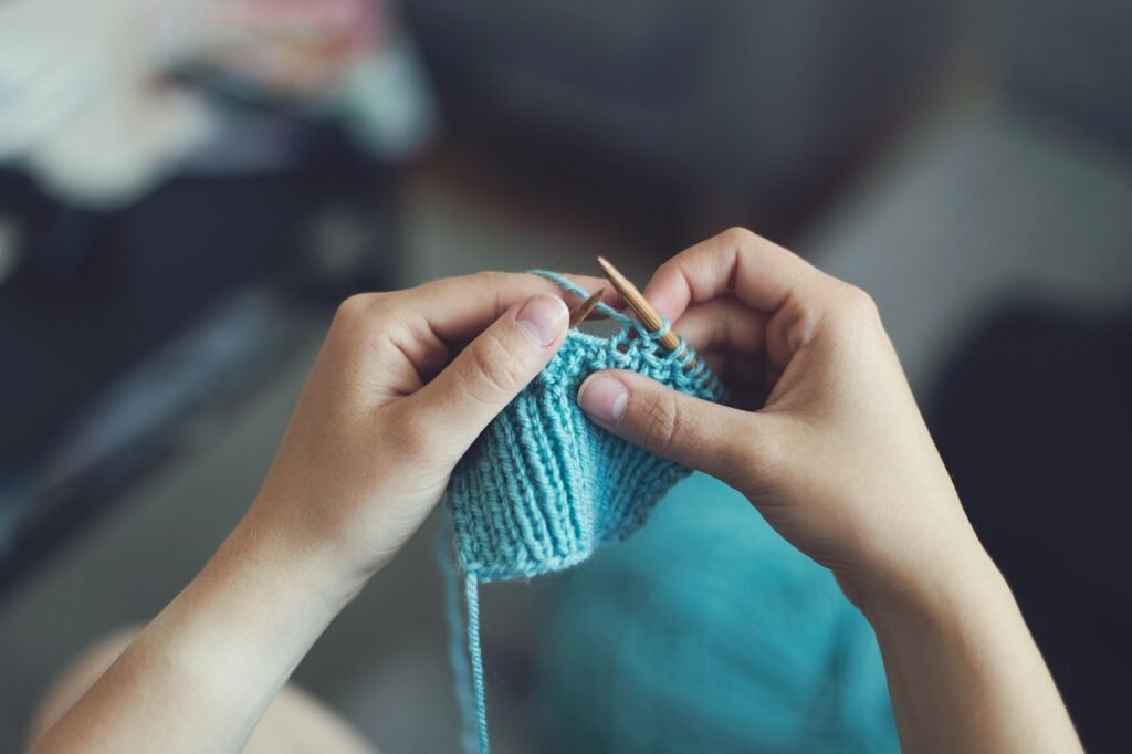 A Beginners Guide to Knitting a Linen Garter Stitch Pattern